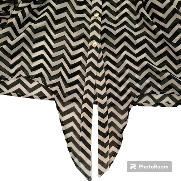 Bongo Womens Sheer Size Large Pullover Blouse Black White Herringbone Pattern - Picture 8 of 13